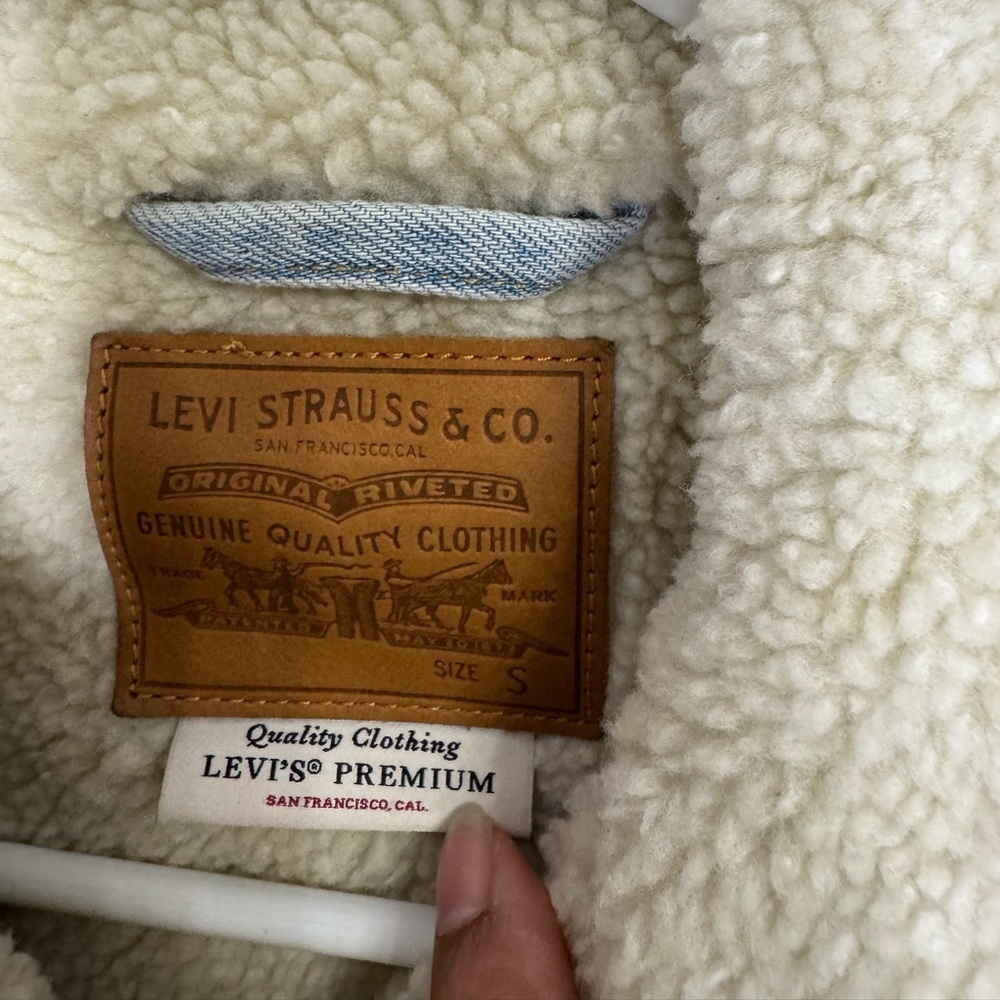 Denim Jacket Sherpa Trucker Embroidered Levi's 36137-0029 Blue Size Small - Picture 10 of 10